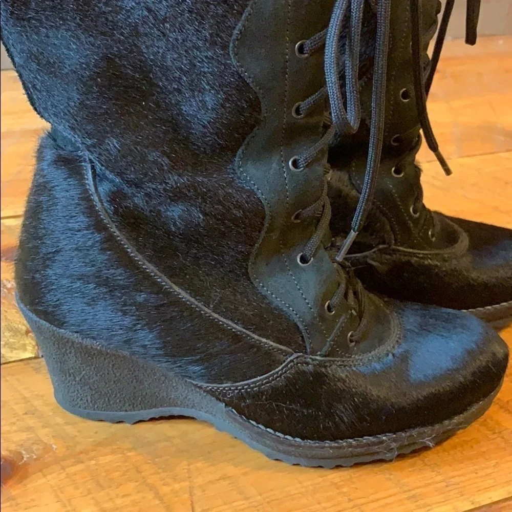 Oscar Sport black fur winter / snow boots with wedge heel Size 6